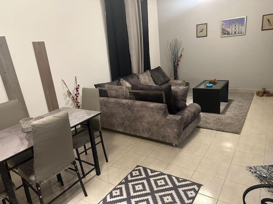 Apartment Al Rehab New 2 Bedrooms